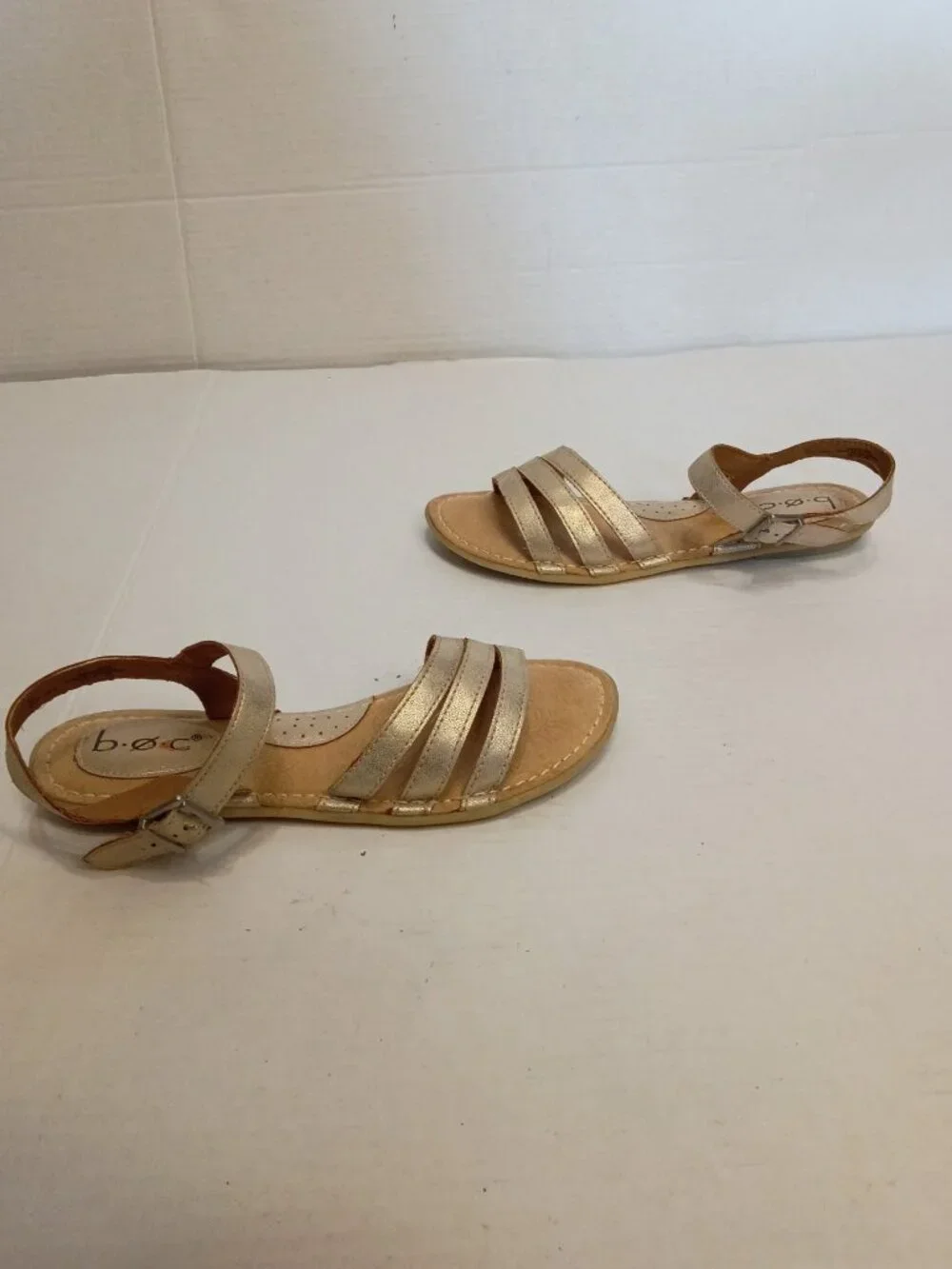b.o.c. Halida Silver Metallic Strappy Flat Sandals Women's Size 7M